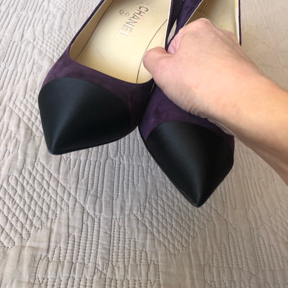 Auth CHANEL purple suede satin black cap point toe pumps heel NEW Gabrielle Coco - Picture 4 of 17